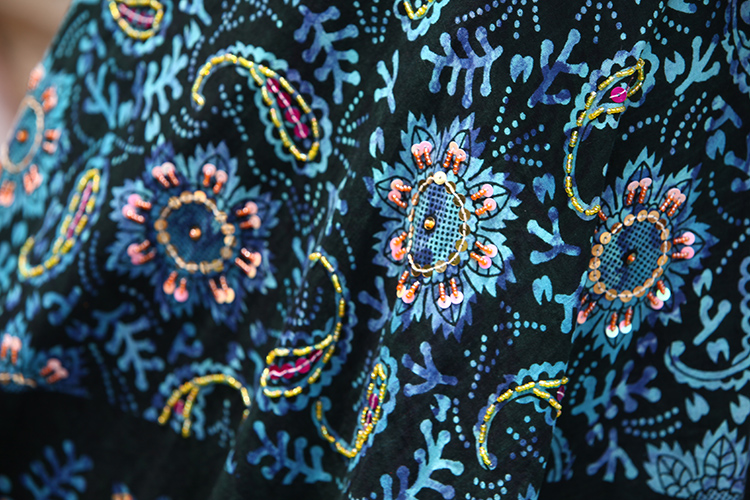 不同面料的衣服晾晒有何注意事项?